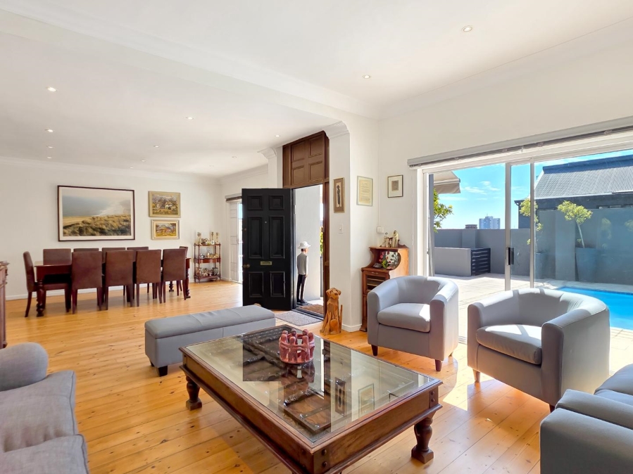 4 Bedroom Property for Sale in Fresnaye Western Cape